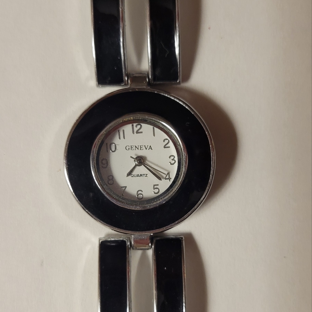 Geneva Women's Black and Silver Watch
